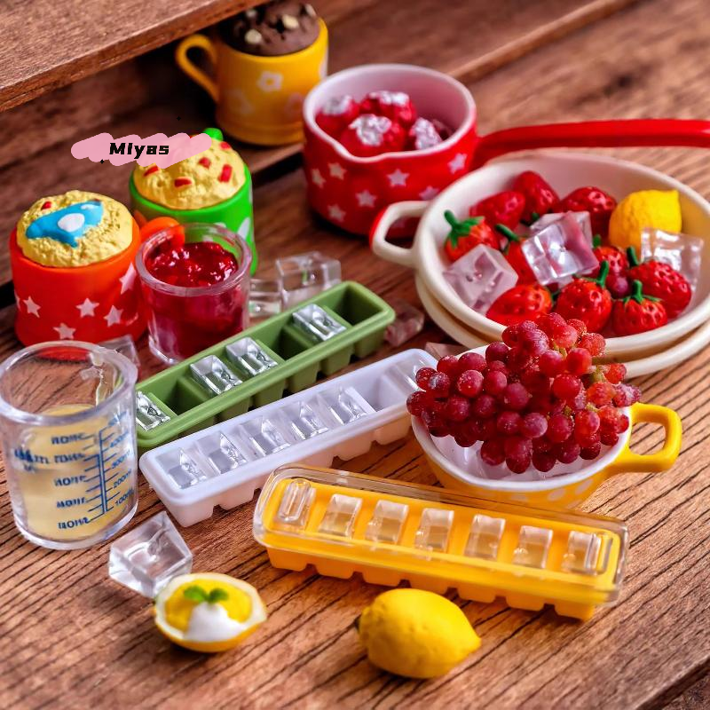 2Pcs Miniature Dollhouse Ice C – Sports Equipment Cabinet recenzja i cena